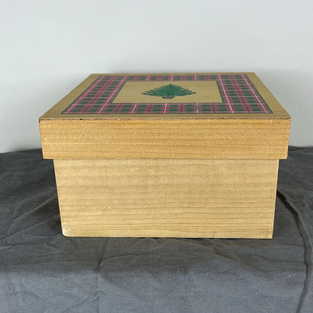 Vtg Hallmark Shaker Box Christmas Tree Plaid Wooden Napkin Holder Storage Box